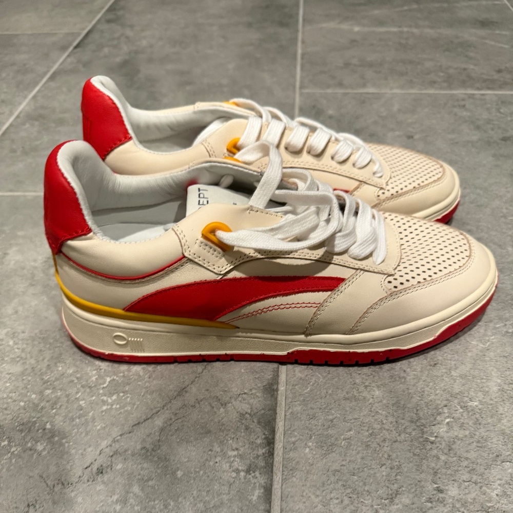 Oncept Preston Sneaker in Retro Red Size 8